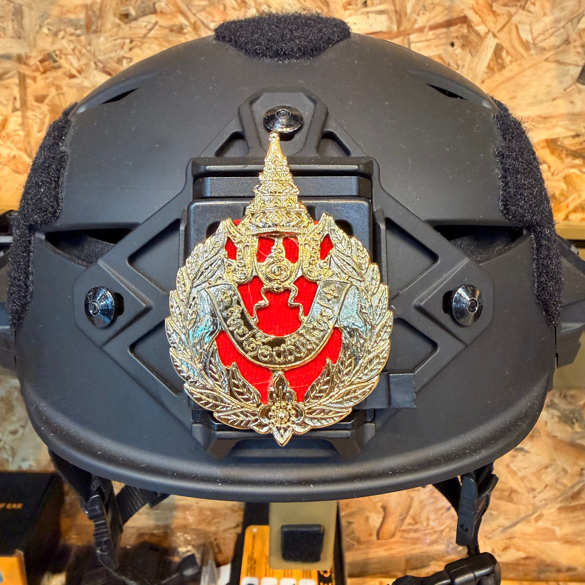 TU CHOICE POLICE CAP BADGE NATIONAL EMBLEM [TU-BS-MM-01]